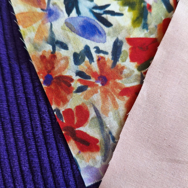 Coussin de Lecture – Confort & Style à l’Heure de la Détente 🌸