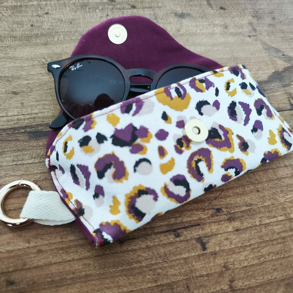 Étui à Lunettes Fabriqué à la Main - 1 etui ouvert de perspective