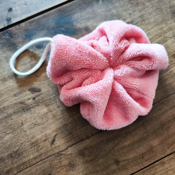Une Fleur de douche pour se laver sous la douche en prenant soin de soi