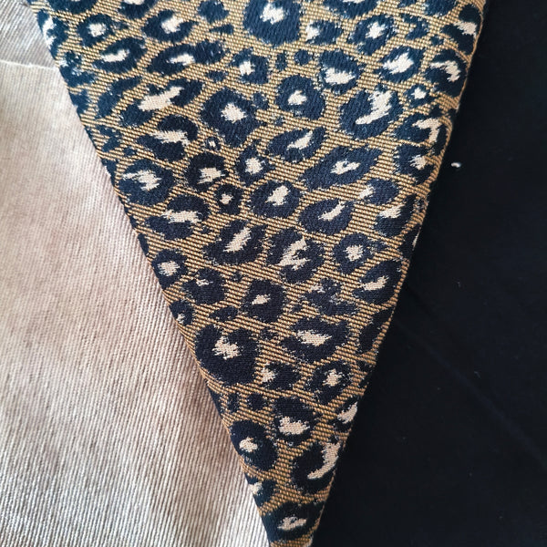 Coussin de Lecture – Confort & Style à l’Heure de la Détente